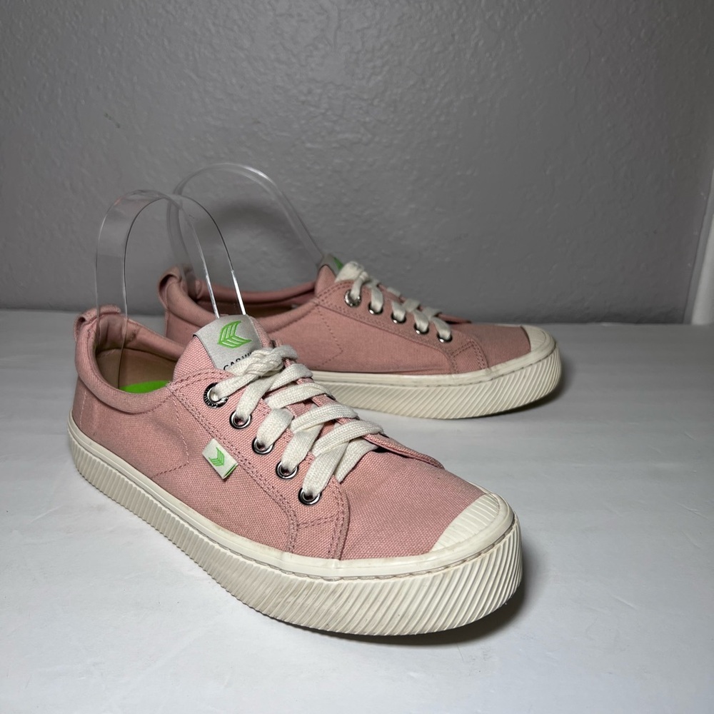 Cariuma OCA Low Canvas Sneakers Rose Pink